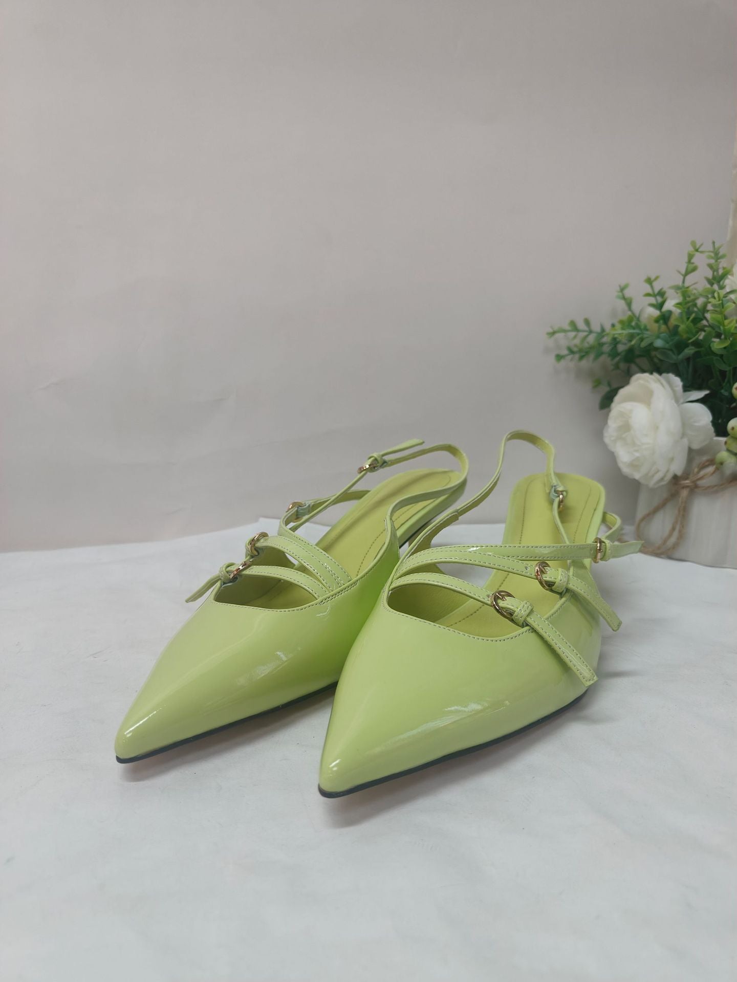 2026 New Summer Elegant & Sophisticated Women's Stiletto Sandals with Buckle Closure